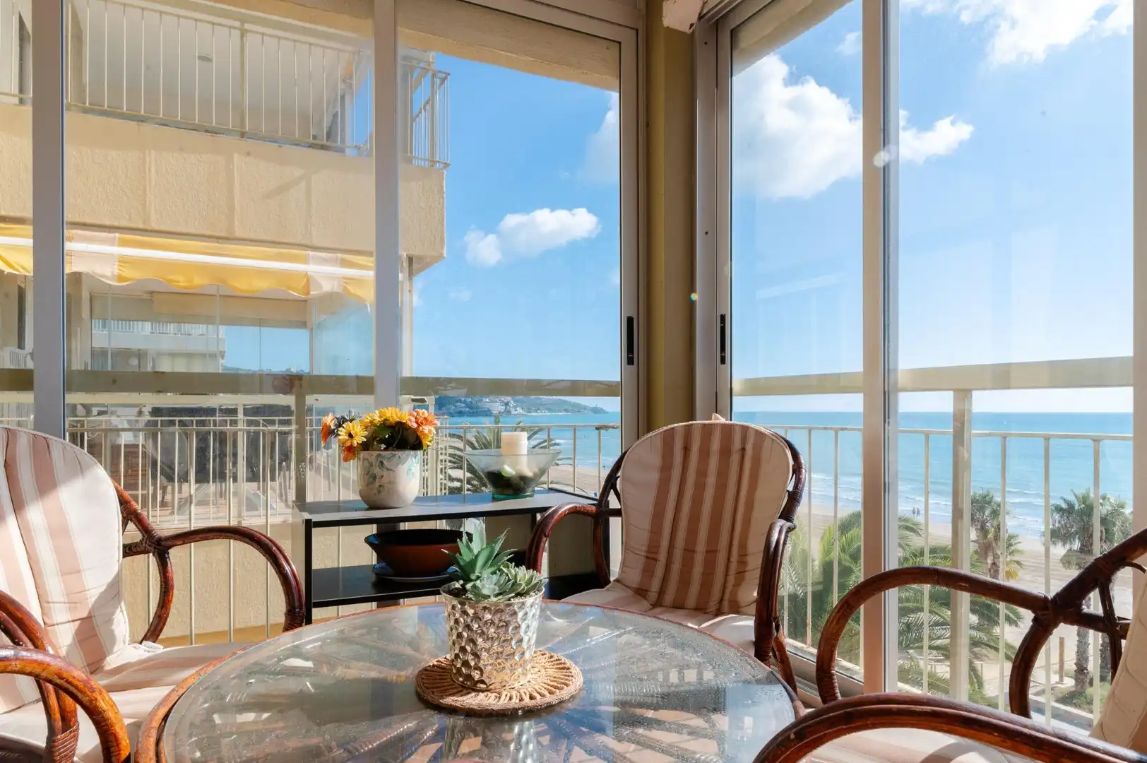 Apartamento con ascensor en venta en Passeig Marítimo Bernat Artola 30, imagen 2