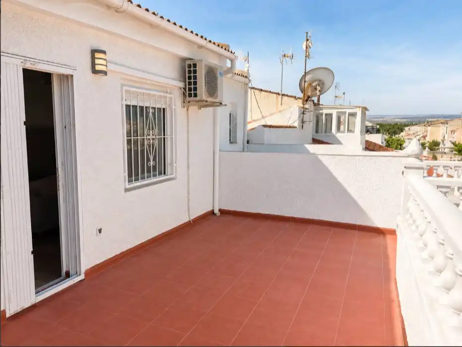 Terraza de Dúplex en venta en Torrevieja con Terraza, Piscina y Amueblado