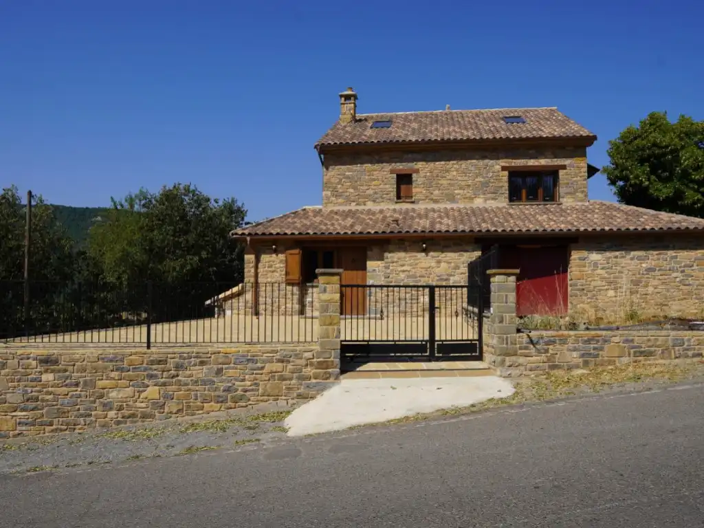 Vista exterior de Casa o xalet de lloguer en Aínsa-Sobrarbe