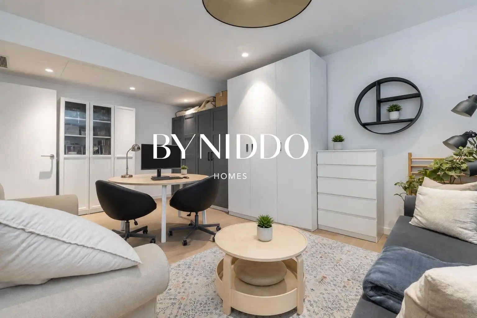 Sala d'estar de Planta baixa en venda en Sant Cugat del Vallès amb Aire condicionat, Calefacció i Jardí privat