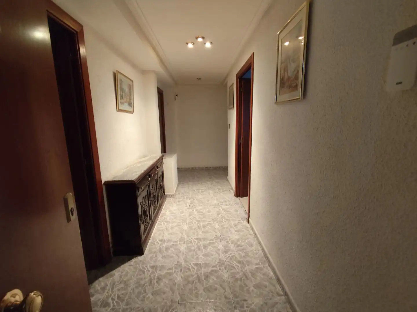 Wohnung zur Miete in  Zaragoza Capital mit Balkon