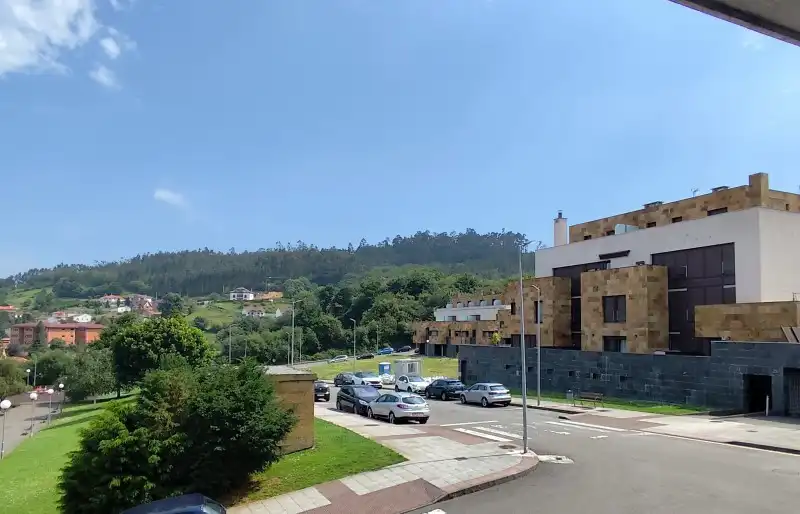 Vista exterior de Piso en venta en Pravia con Calefacción