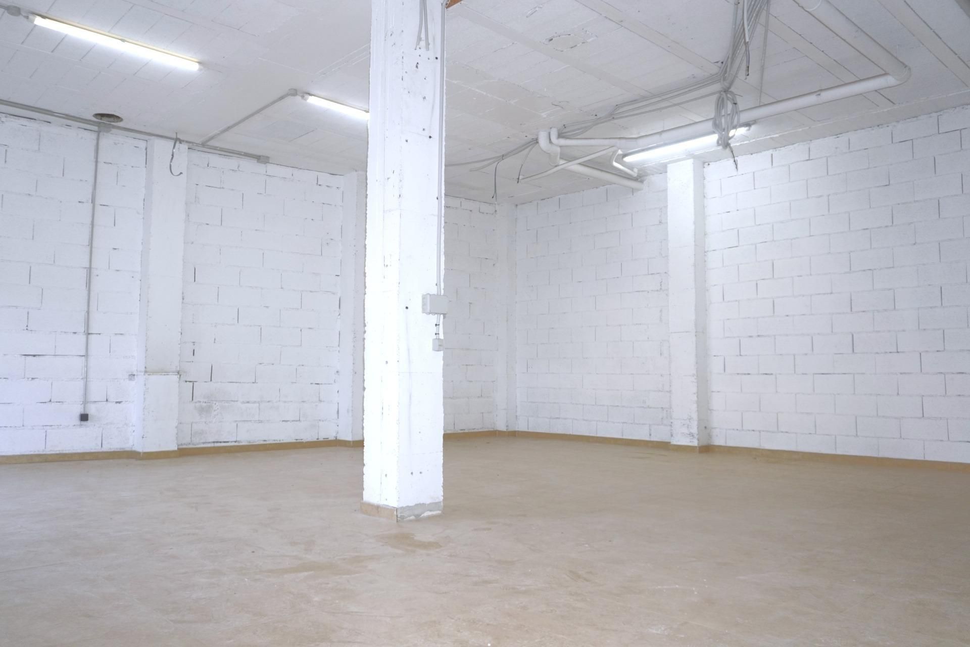 Local en venda en Huércal de Almería