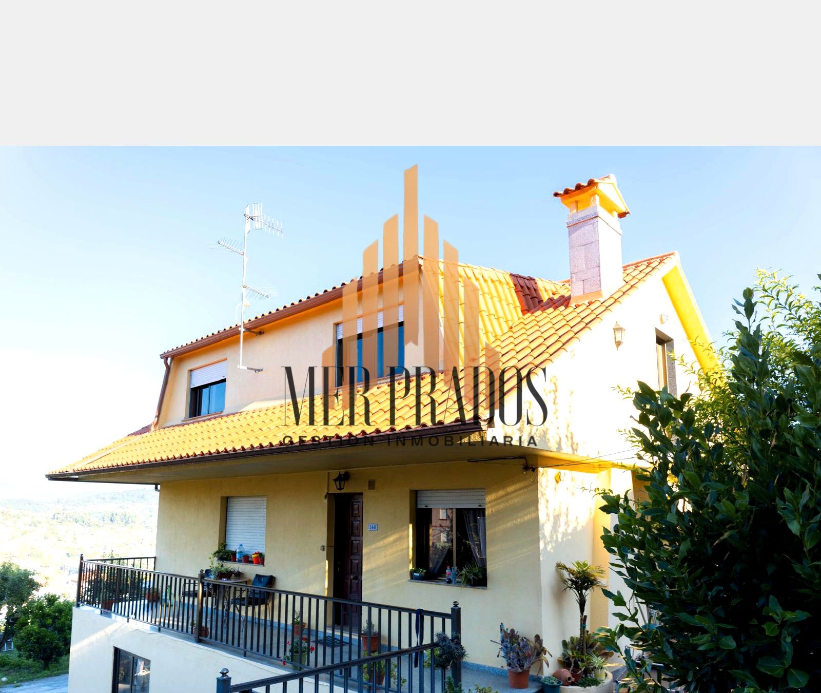 Exterior view of House or chalet for sale in Vigo   with Heating, Private garden and Parquet flooring