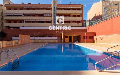 Piscina de Pis en venda en Terrassa amb Aire condicionat, Calefacció i Terrassa