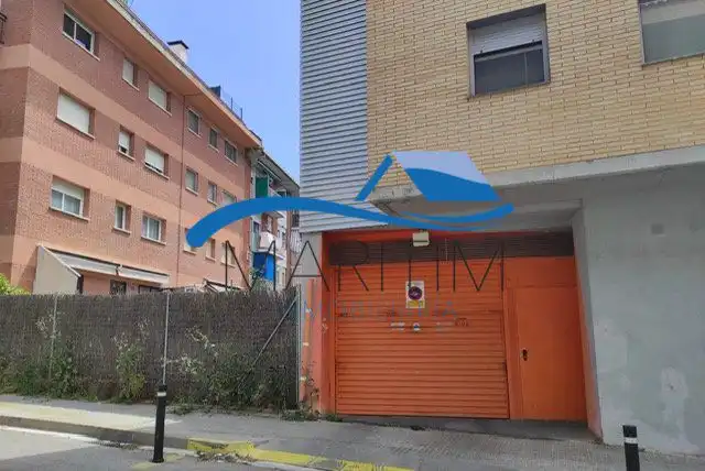 Außenansicht von Garage zum Verkauf in Tordera