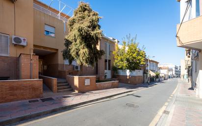 Exterior view of Single-family semi-detached for sale in Armilla  with Air Conditioner, Heating and Terrace