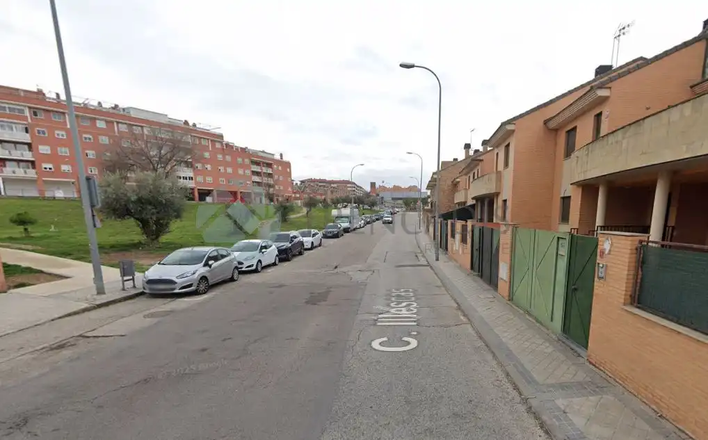 Vista exterior de Casa adosada en venda en Valdemoro