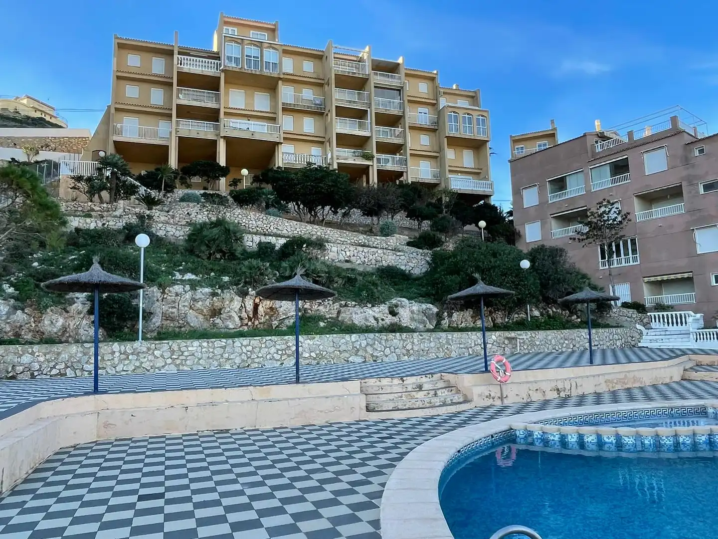 Apartments for rent to own in El Faro