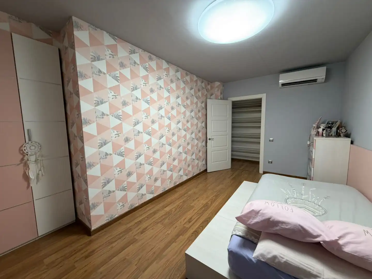 Bedroom of Houses for sale in Albesa  with Air Conditioner, Heating and Parquet flooring