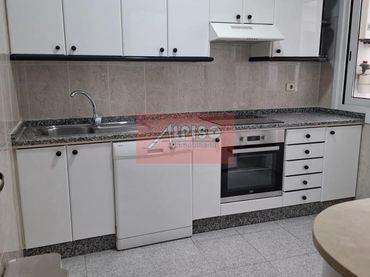 Flat with lift to rent in Avenida Habana