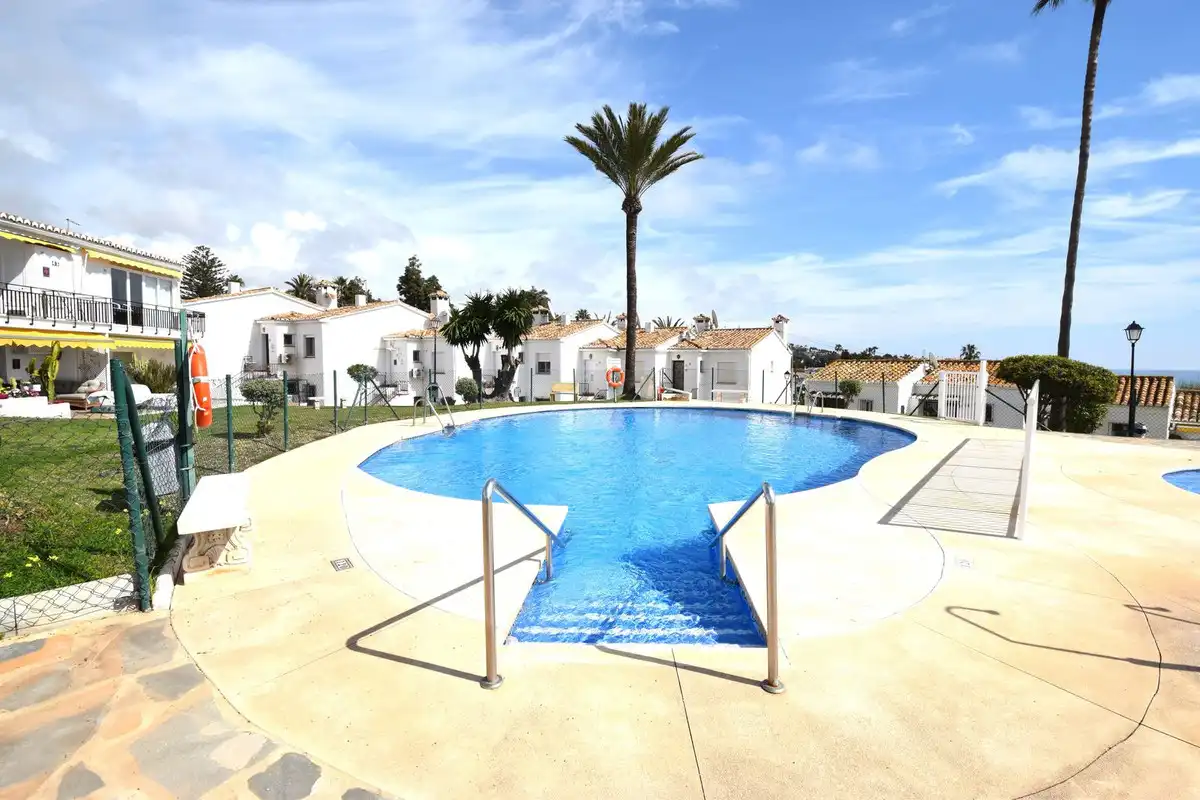 Piscina de Casa o chalet en venta en Mijas con Aire acondicionado, Calefacción y Jardín privado