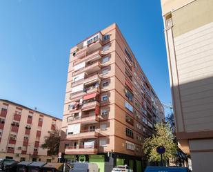 Vista exterior de Pis en venda en  Granada Capital amb Balcó