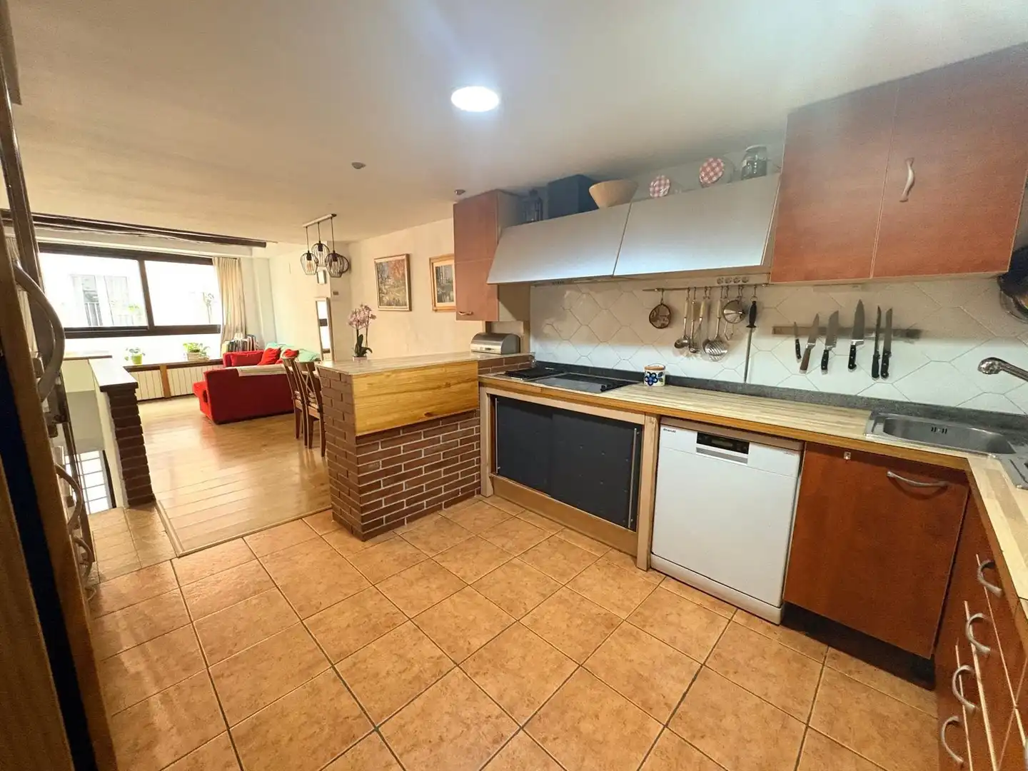 Cuina de Casa o xalet en venda en Sant Martí de Tous amb Calefacció, Terrassa i Balcó