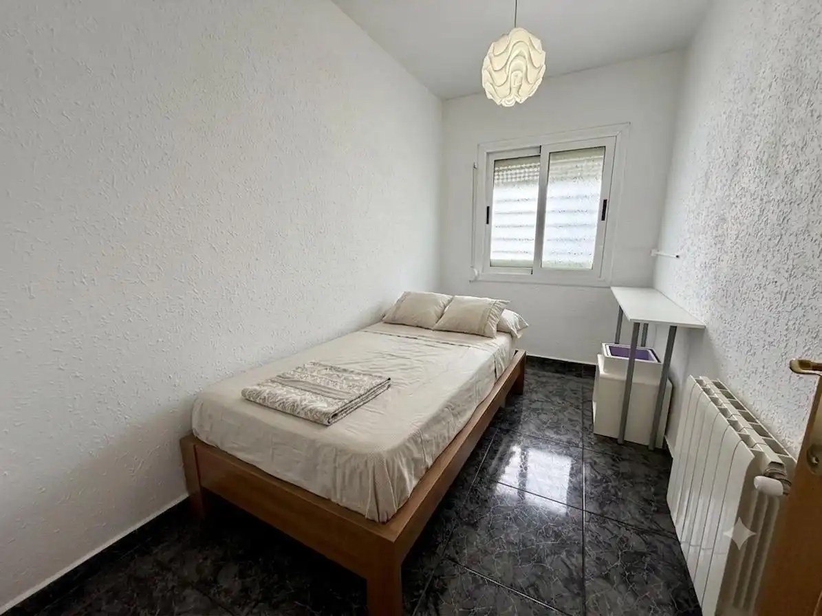 Habitación de Ático en venta en Montcada i Reixac con Aire acondicionado, Calefacción y Terraza