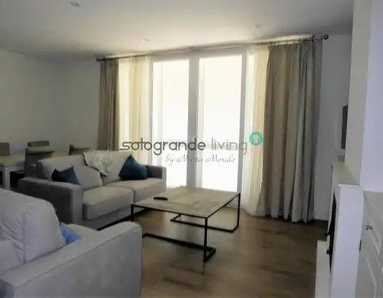 Sala de estar de Apartamento de alquiler en Sotogrande con Calefacción, Terraza y Amueblado