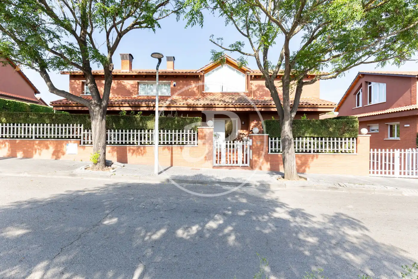 Exterior view of Houses for sale in Sant Cugat del Vallès  with Air Conditioner, Heating and Private garden