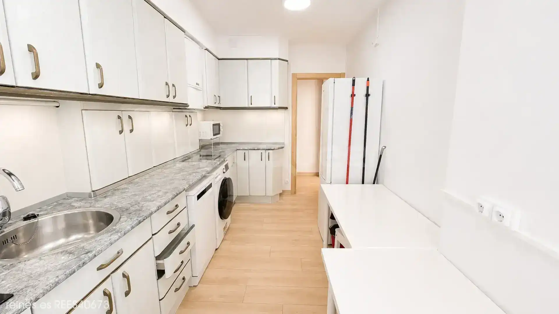 Kitchen of Flat for rent in Zaragoza  with Heating, Terrace and Furnished