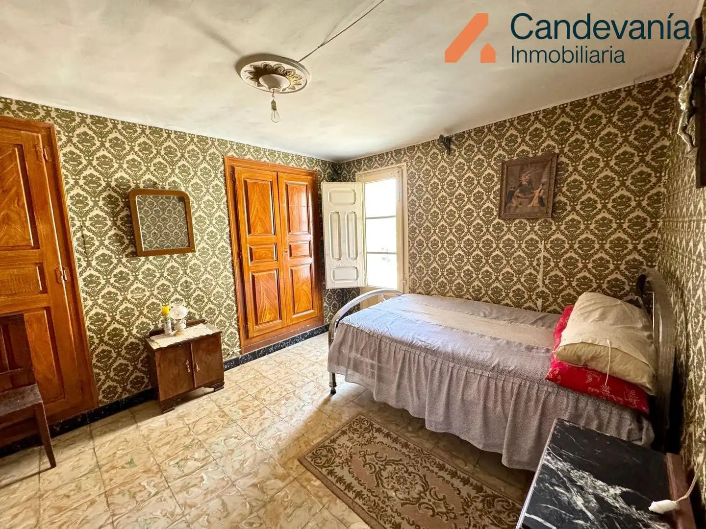 Schlafzimmer von Country house zum Verkauf in San Mateo de Gállego mit Heizung und Privatgarten