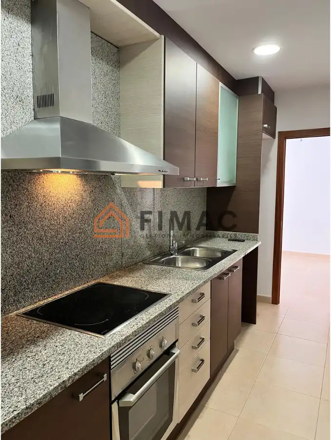 Cocina de Piso en venta en Sant Hipòlit de Voltregà con Calefacción