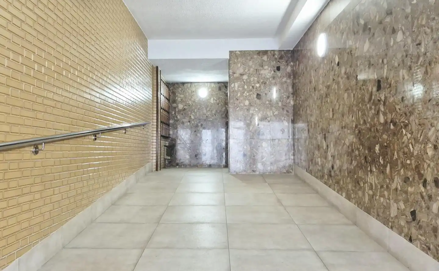 Piso en venta en Terrassa con Parquet y Alarma