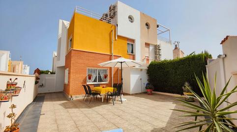 Photo 2 of Single-family semi-detached for sale in Avenida de Londres, Los Balcones y los Altos, Alicante