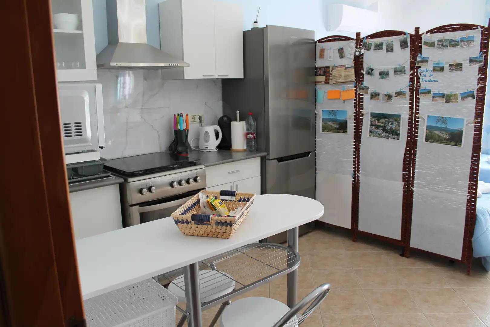 Cuina de Casa o xalet en venda en Cortes de la Frontera amb Aire condicionat, Calefacció i Terrassa