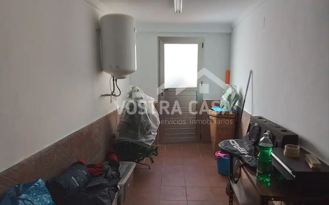 Detached homes for sale in Requena  with Air Conditioner, Heating and Alarm