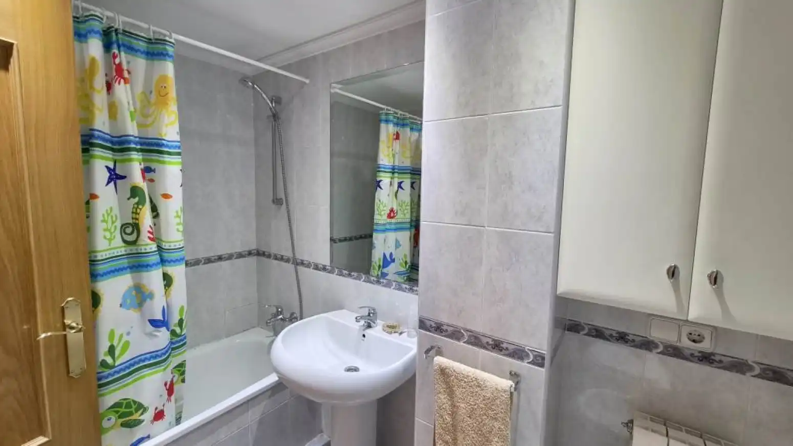Bany de Pis en venda en San Bernardo - Carmelitas - Campus