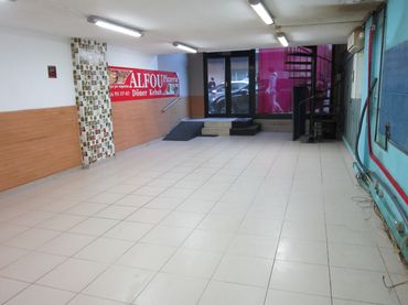 Locale commerciale in vendita a Carrer el Fou 10