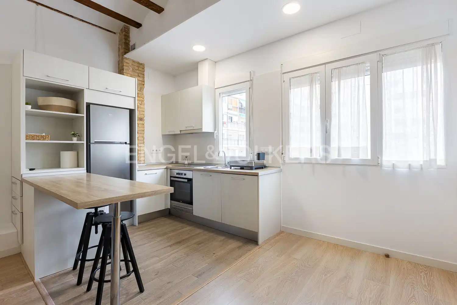 Kitchen of Flat for rent in Valencia  with Air Conditioner, Heating and Parquet flooring