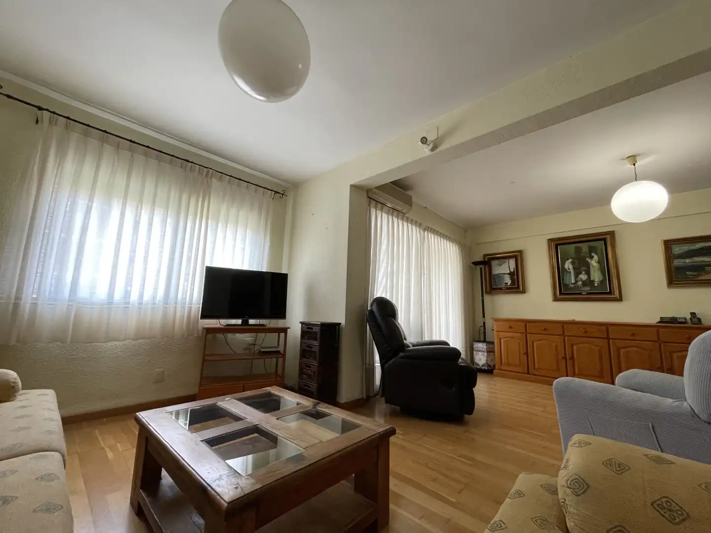 Sala d'estar de Pis en venda en Valencia amb Aire condicionat i Balcó