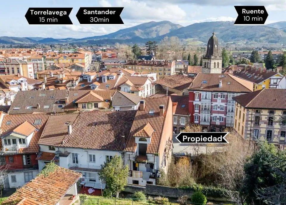 Vista exterior de Piso en venta en Cabezón de la Sal con Calefacción y Balcón