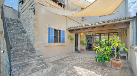 Casa de pueblo reformada en estilo mallorquín moderno con gran garaje y jardín, image 5