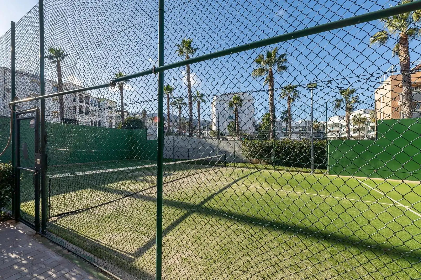 Vista exterior de Àtic en venda en Torremolinos amb Aire condicionat, Calefacció i Terrassa