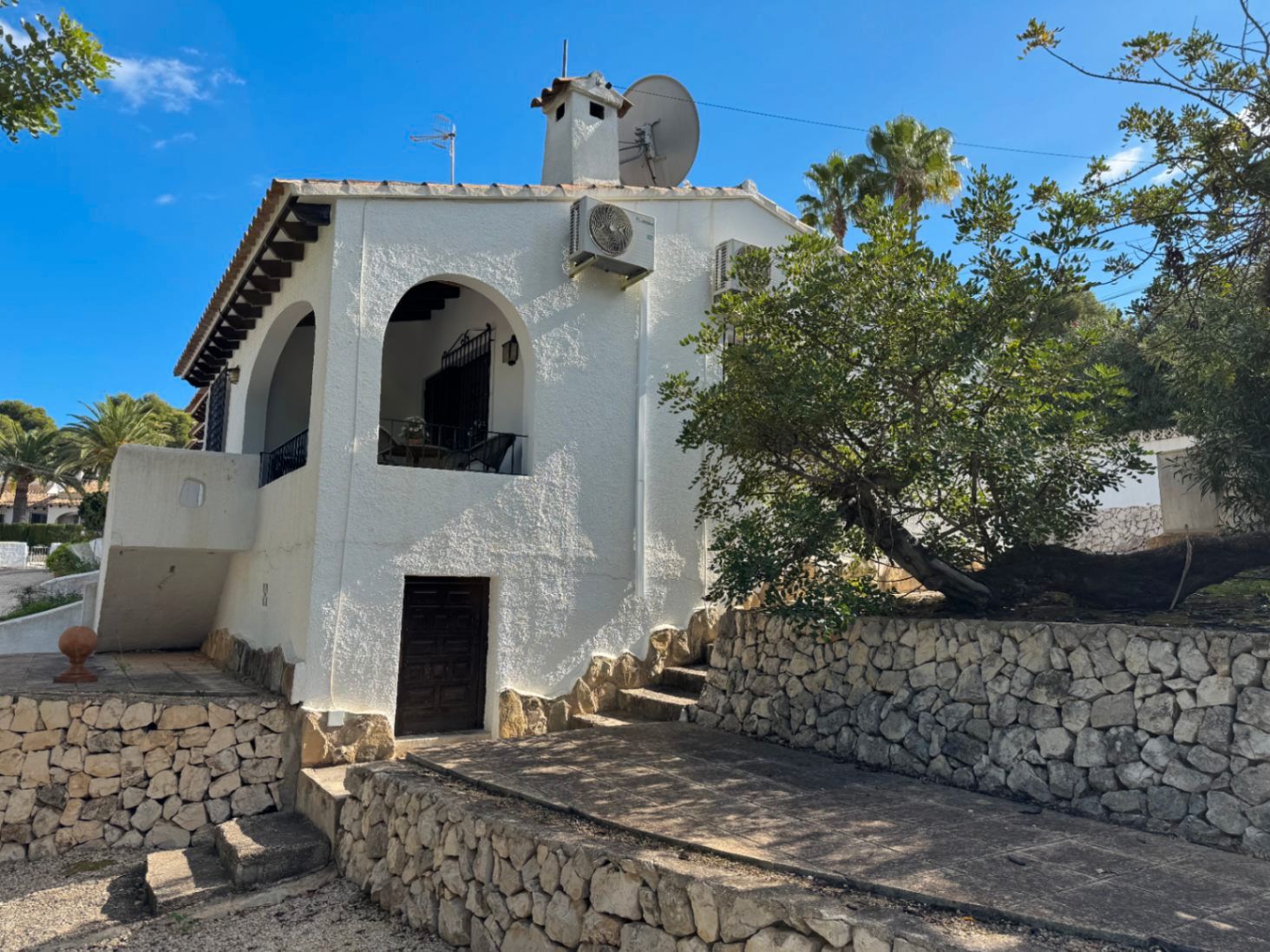 Vista exterior de Casa o xalet en venda en Moraira amb Aire condicionat, Calefacció i Terrassa