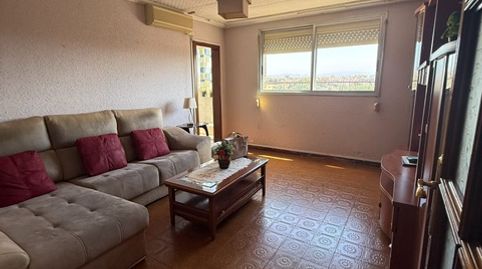 Foto 2 de Piso en venta en Avinguda del Cantábric, Badia del Vallès, Barcelona