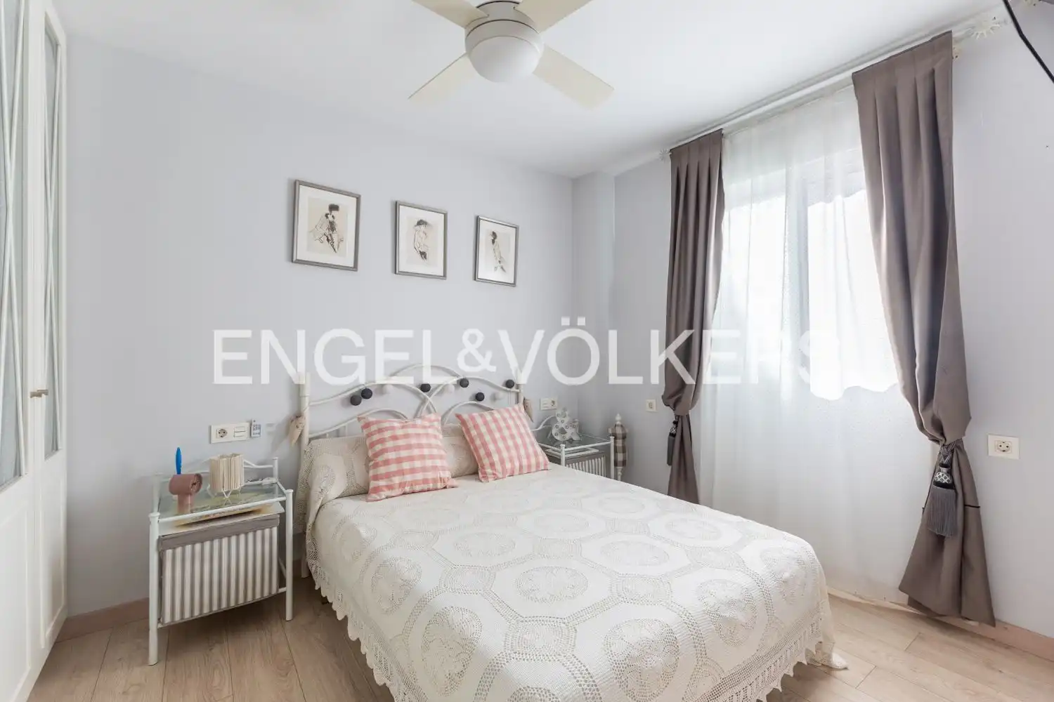 Bedroom of Flat for rent in Valencia  with Air Conditioner and Heating