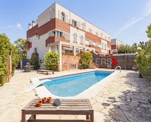 Exterior view of Single-family semi-detached to rent in Castelldefels  with Air Conditioner, Terrace and Swimming Pool