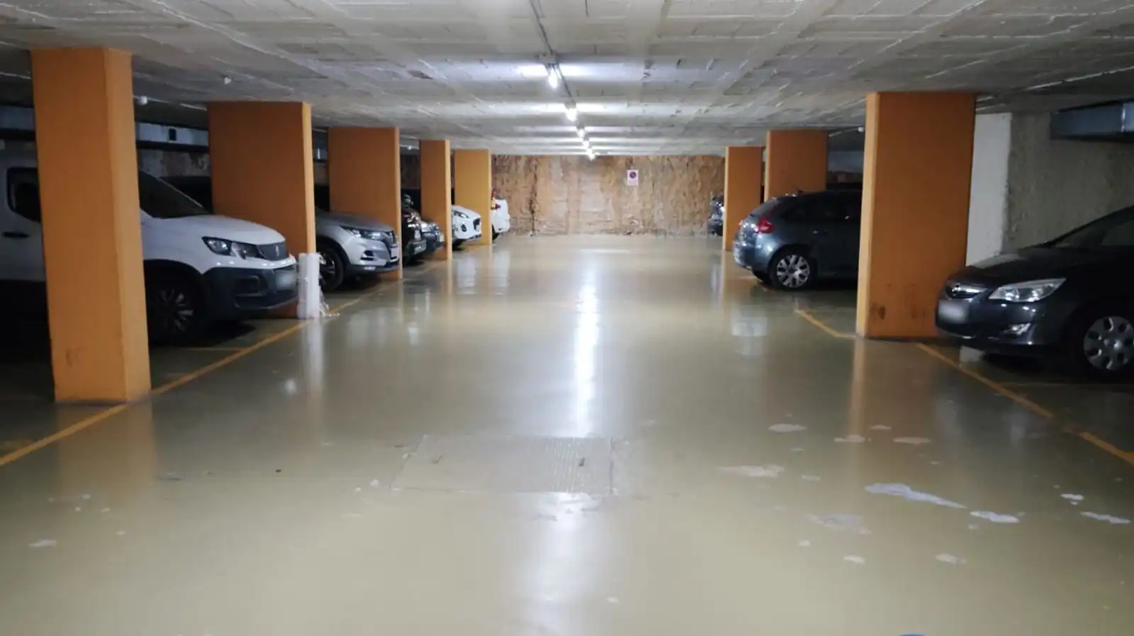 Parking of Garage for rent in Barcelona