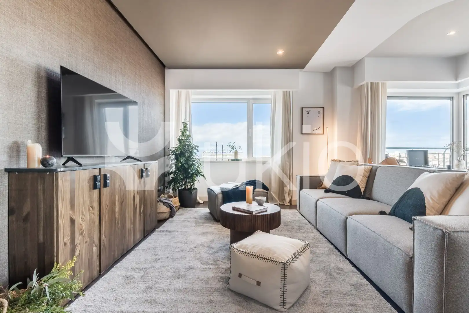 Living room of Apartments for rent in Madrid  with Air Conditioner, Heating and Furnished