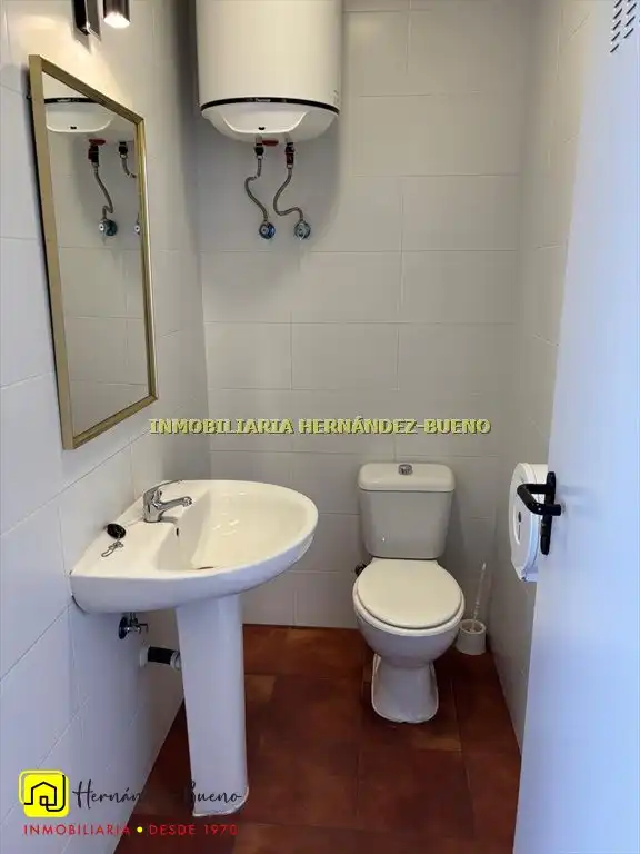 Badezimmer von Fabrikhallen zur Miete in Calvarrasa de Abajo, Salamanca