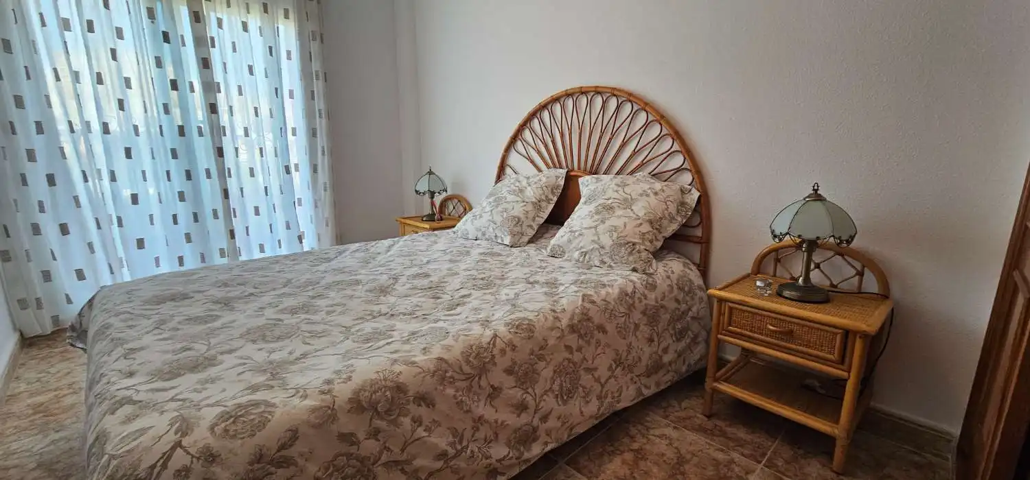 Habitación de Dúplex en venta en Orihuela con Terraza, Piscina y Amueblado