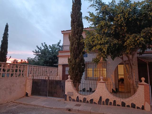Casa adosada en Venta en Calle Rosalía de Castro, 8 en Santa Ana