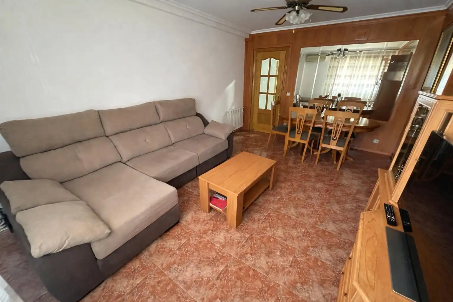 Living room of Flat for sale in Parla  with Air Conditioner and Heating