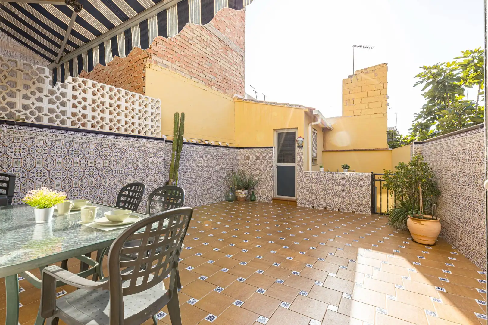 Reihenhaus mit Terrasse zum Verkauf in Casco Urbano, imagen 12