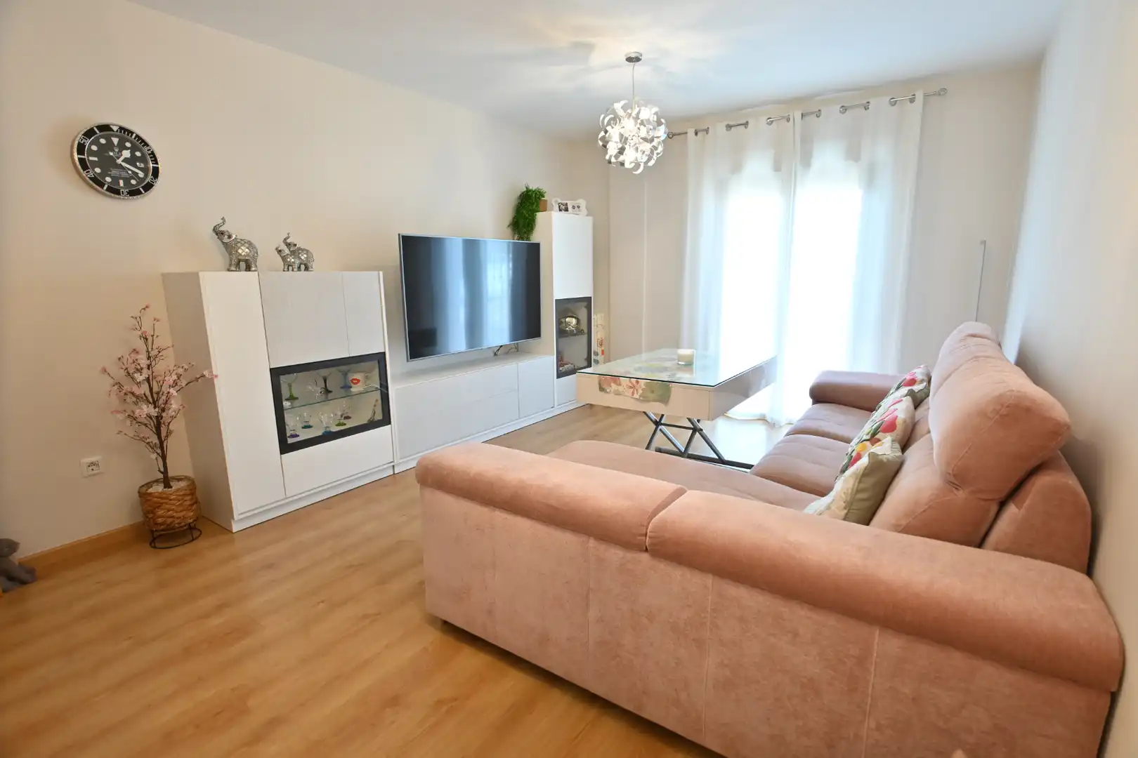 Living room of Flat for sale in La Zubia  with Air Conditioner, Storage room and Balcony