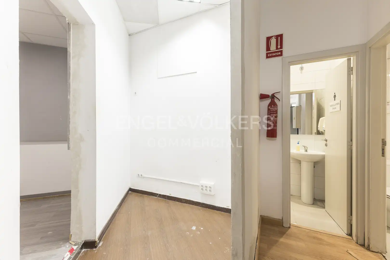 Local en venta en Barcelona con Aire acondicionado, Parquet y Amueblado