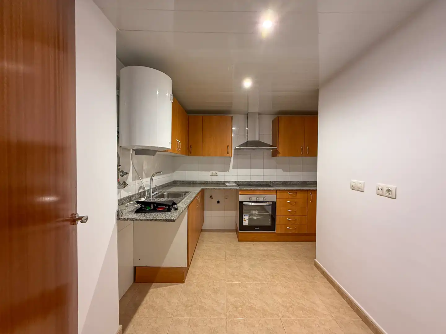 Kitchen of Flat for sale in Palafrugell  with Parquet flooring, Oven and TV