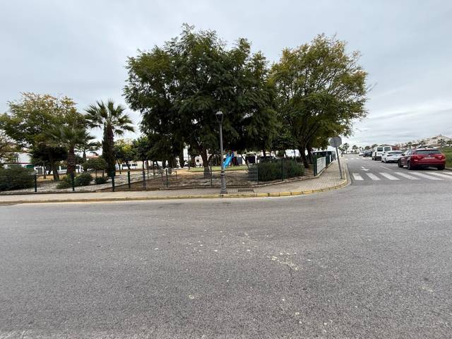 Casa adosada en Venta en  VELAZQUEZ en Villanueva del Ariscal